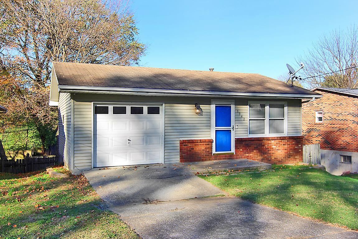 Property Photo:  1742 New Madrid Street  MO 63701 
