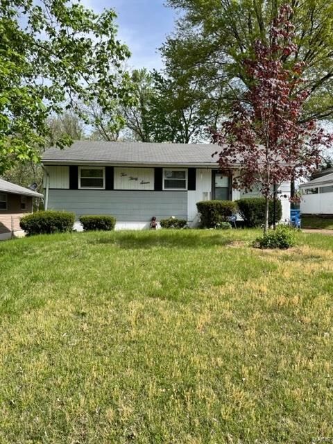 Property Photo:  237 Roderick Drive  MO 63137 