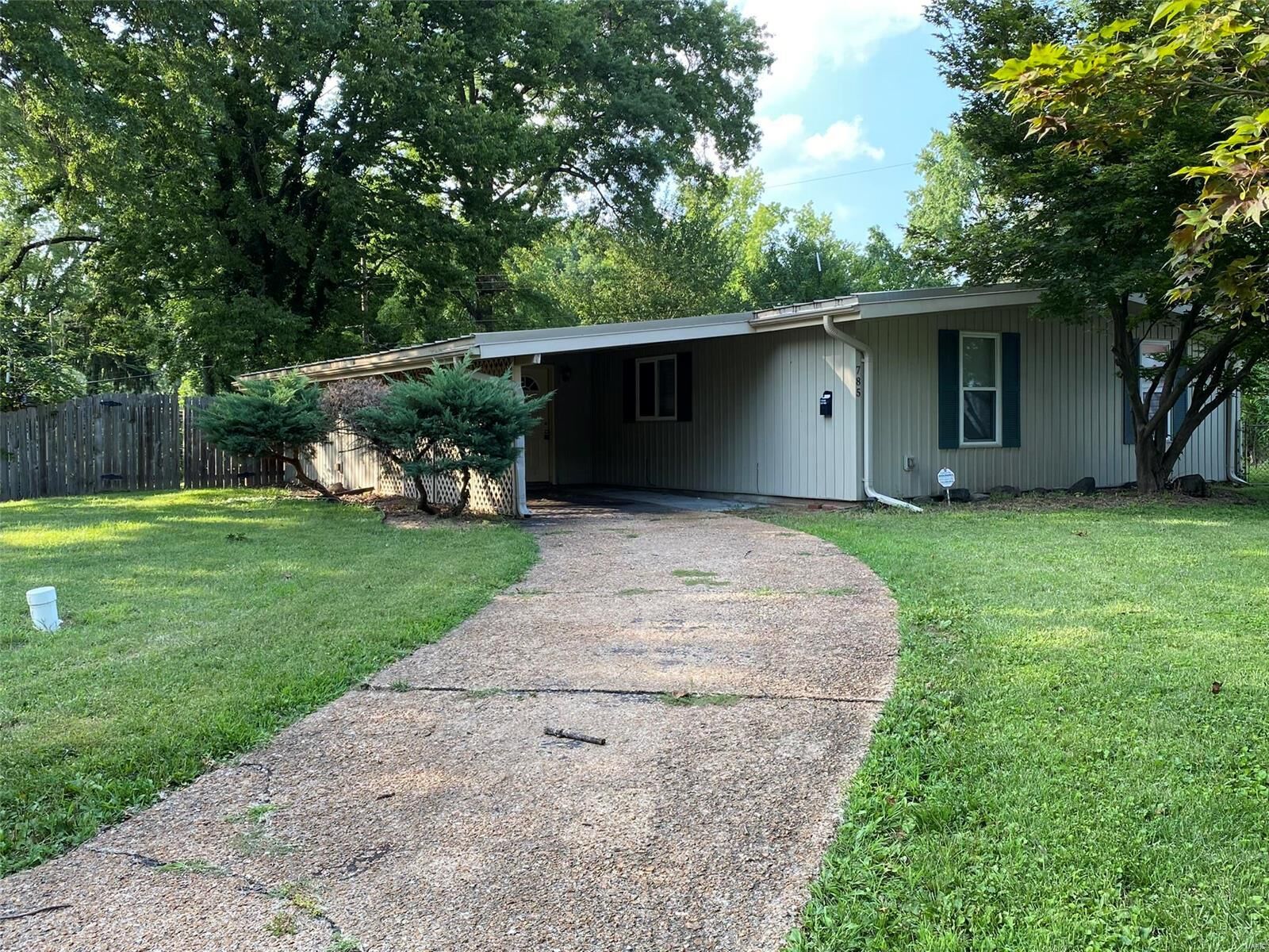 Property Photo:  785 Pebble Lane  MO 63033 