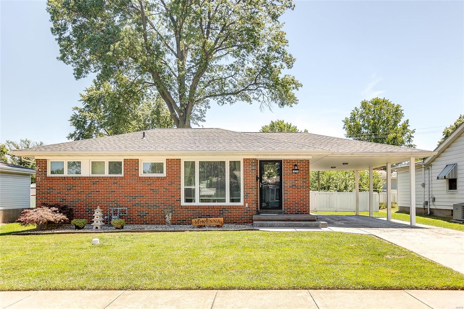 Property Photo: 420 Montclaire Avenue IL 62025