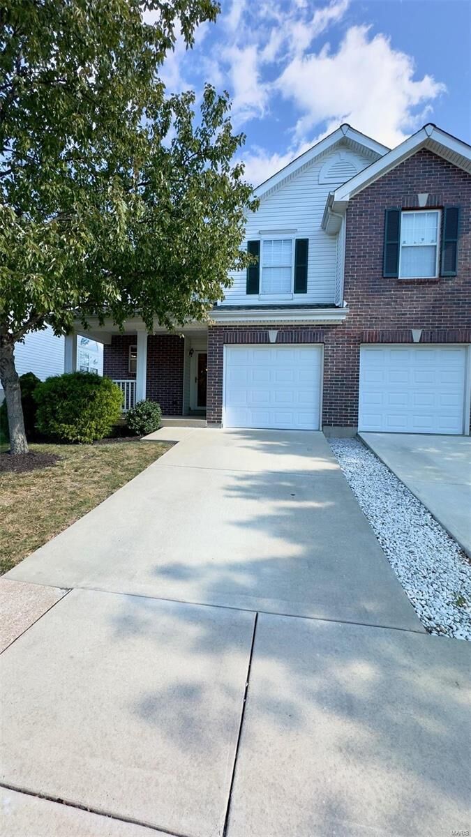 Property Photo: 10376 Tiffany Village Circle Drive MO 63123