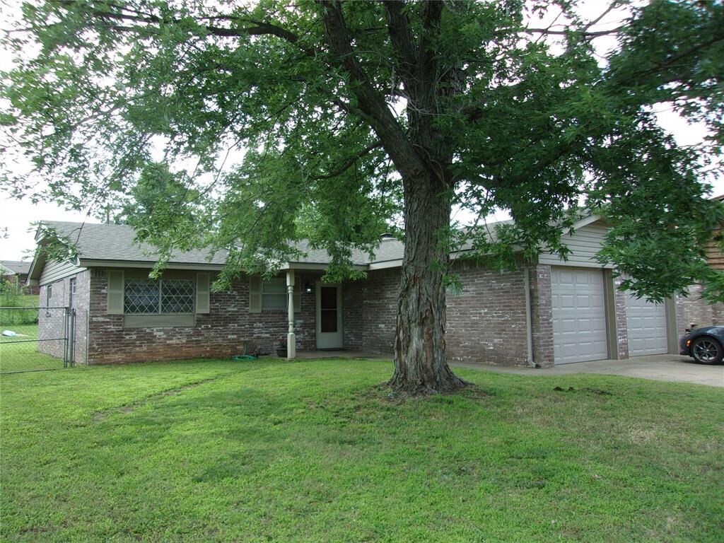 Property Photo: 113 Hardesty Drive OK 74804