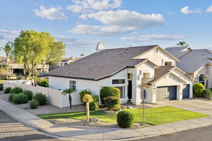 Property Photo: 631 W Hackberry Drive AZ 85248