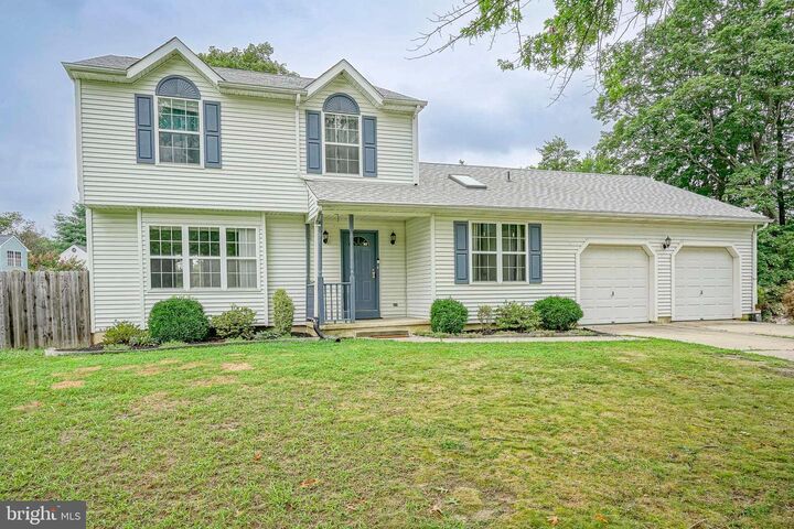 Property Photo:  1 Paddock Way  NJ 08060 