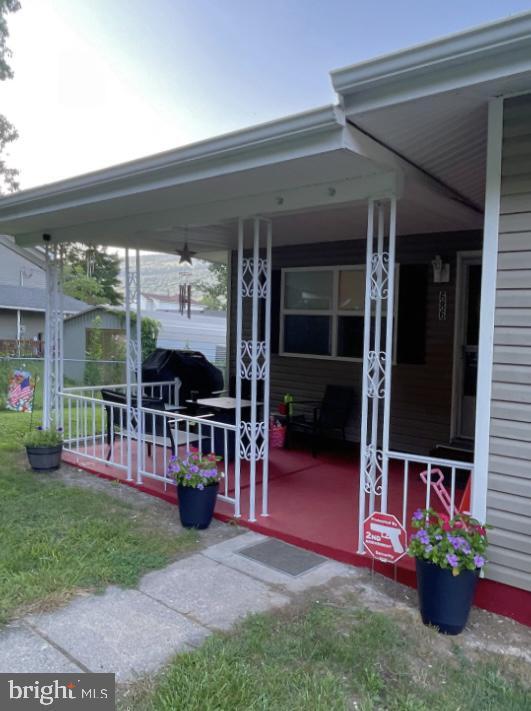 Property Photo: 686 W Piedmont Street WV 26726