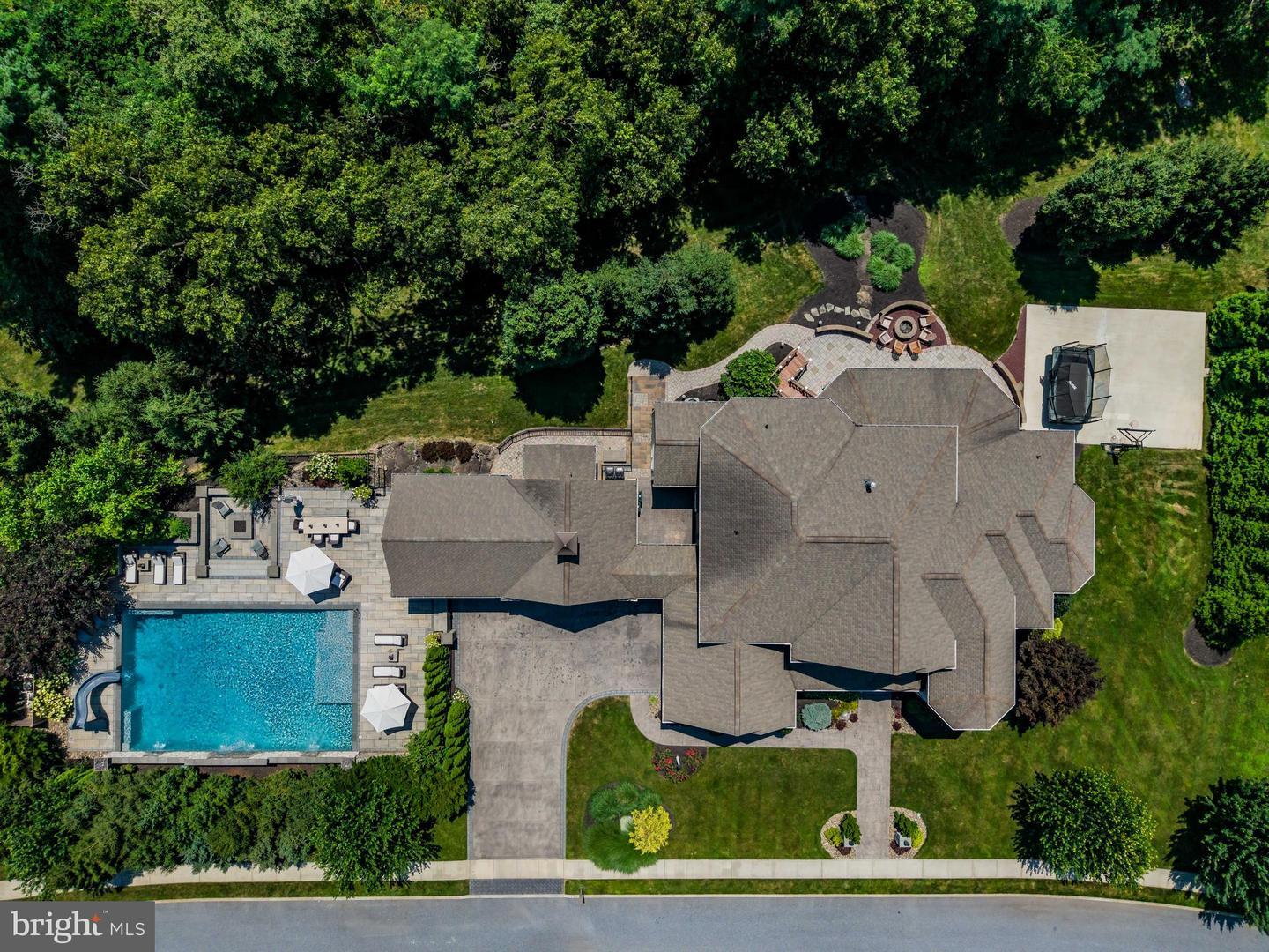 Property Photo: 506 Jonagold Circle PA 17055
