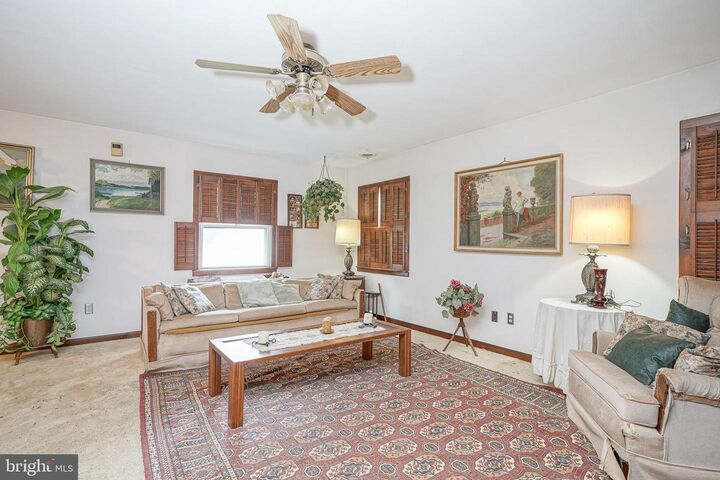 Property Photo: 31 Medley Lane NJ 08046