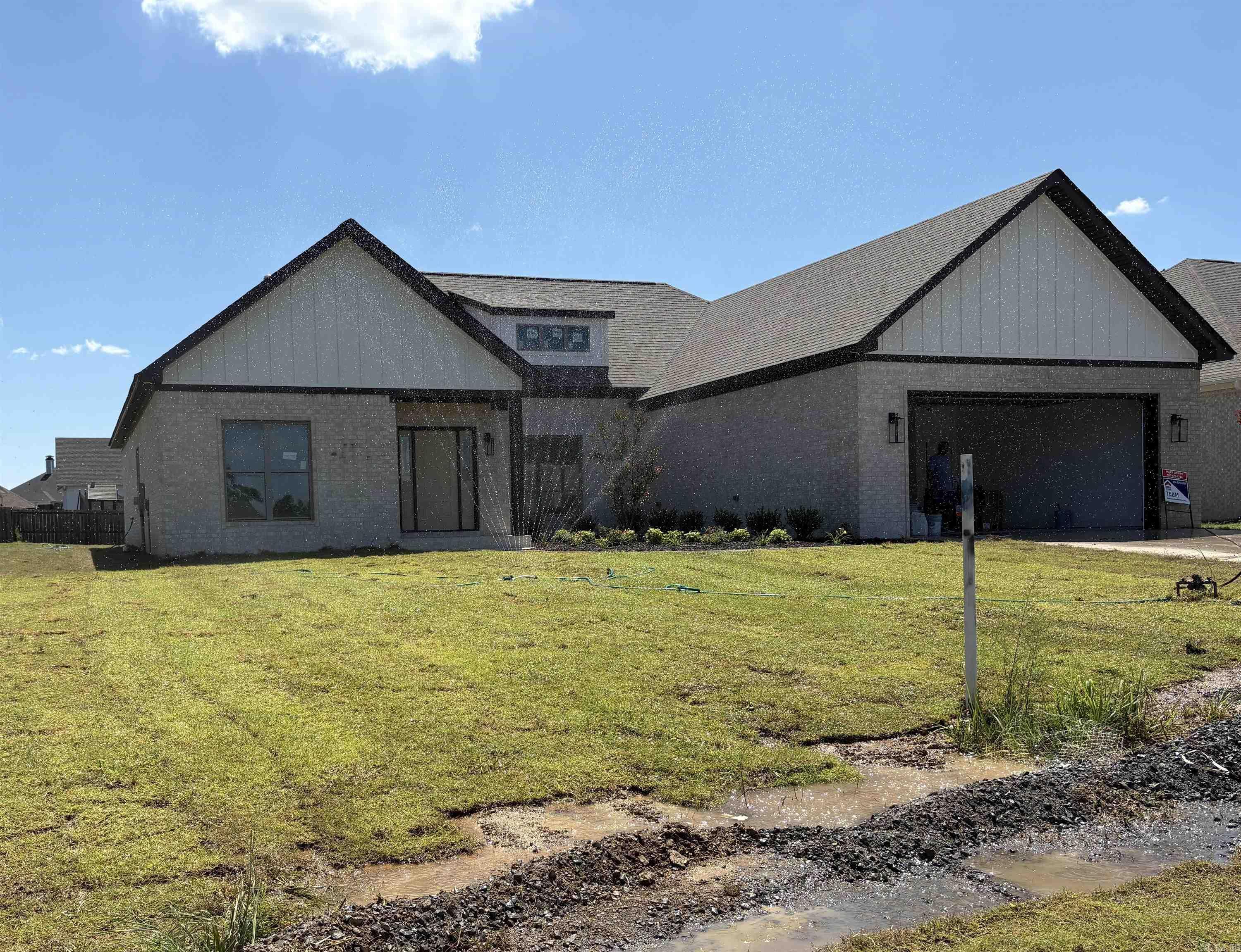 Property Photo: 1850 Pecan Creek Drive AR 72034