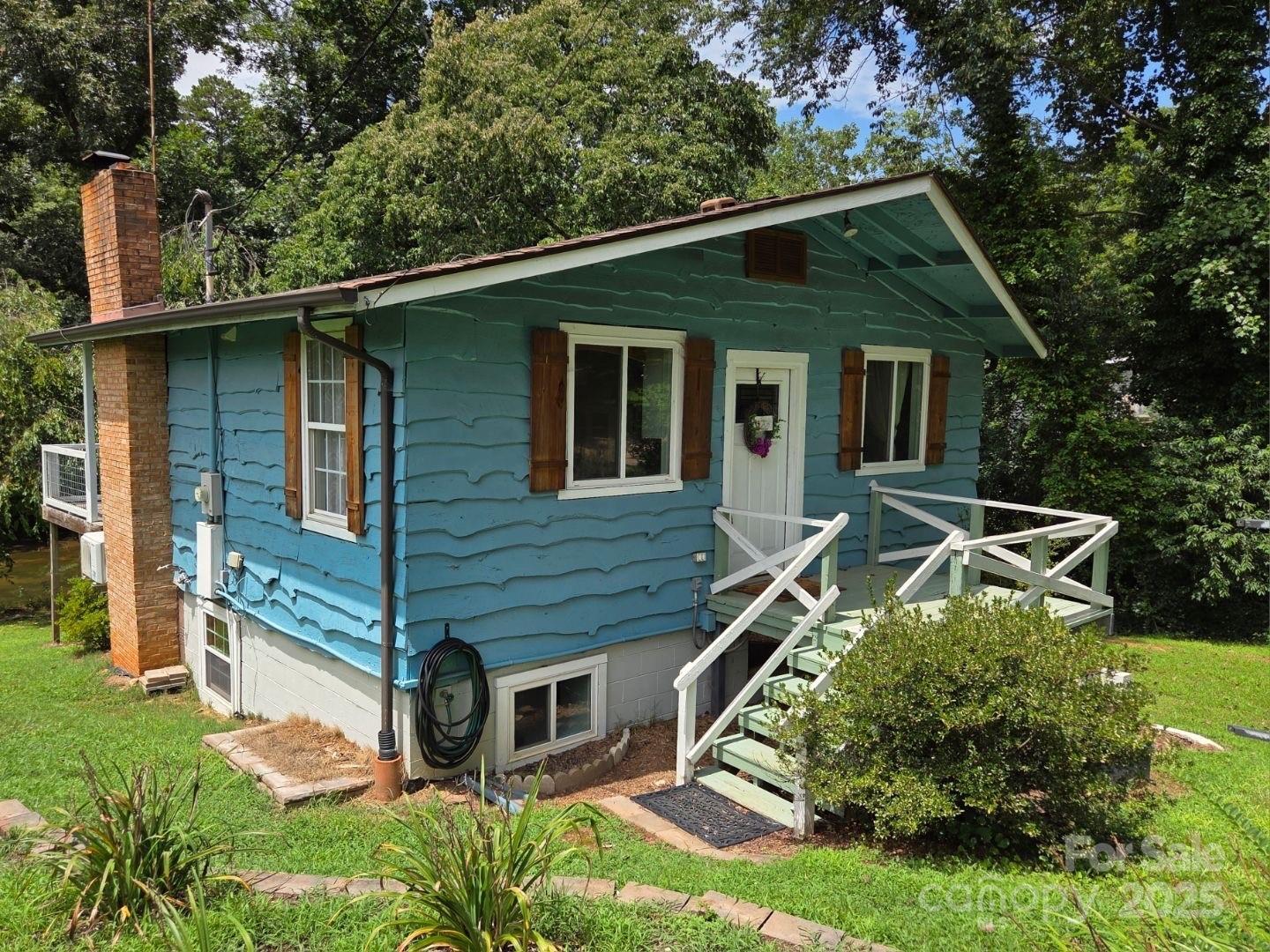 Property Photo:  198 Clouse Lane  NC 28681 