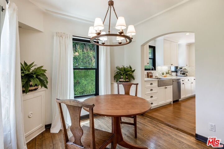 Property Photo:  1417 Queens Rd  CA 90069 