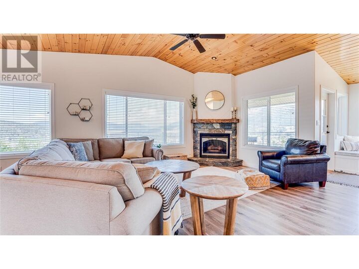 Photo de la propriété: 111 Revel Crescent BC V4Y 4B8