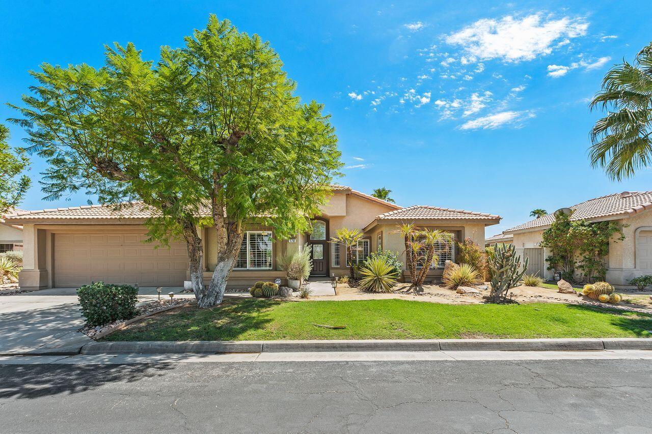 Property Photo: 170 Vía Tramonto CA 92260