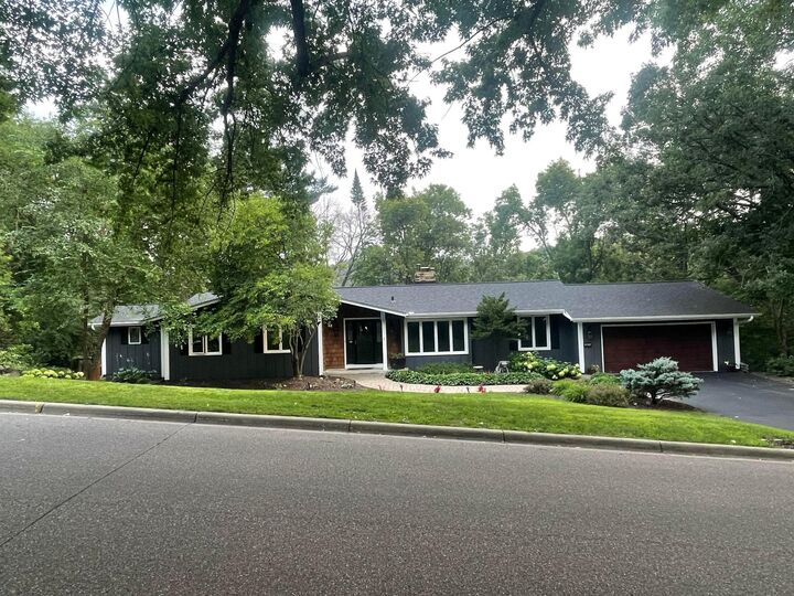 15075 Highland Trail  Minnetonka MN 55345 photo