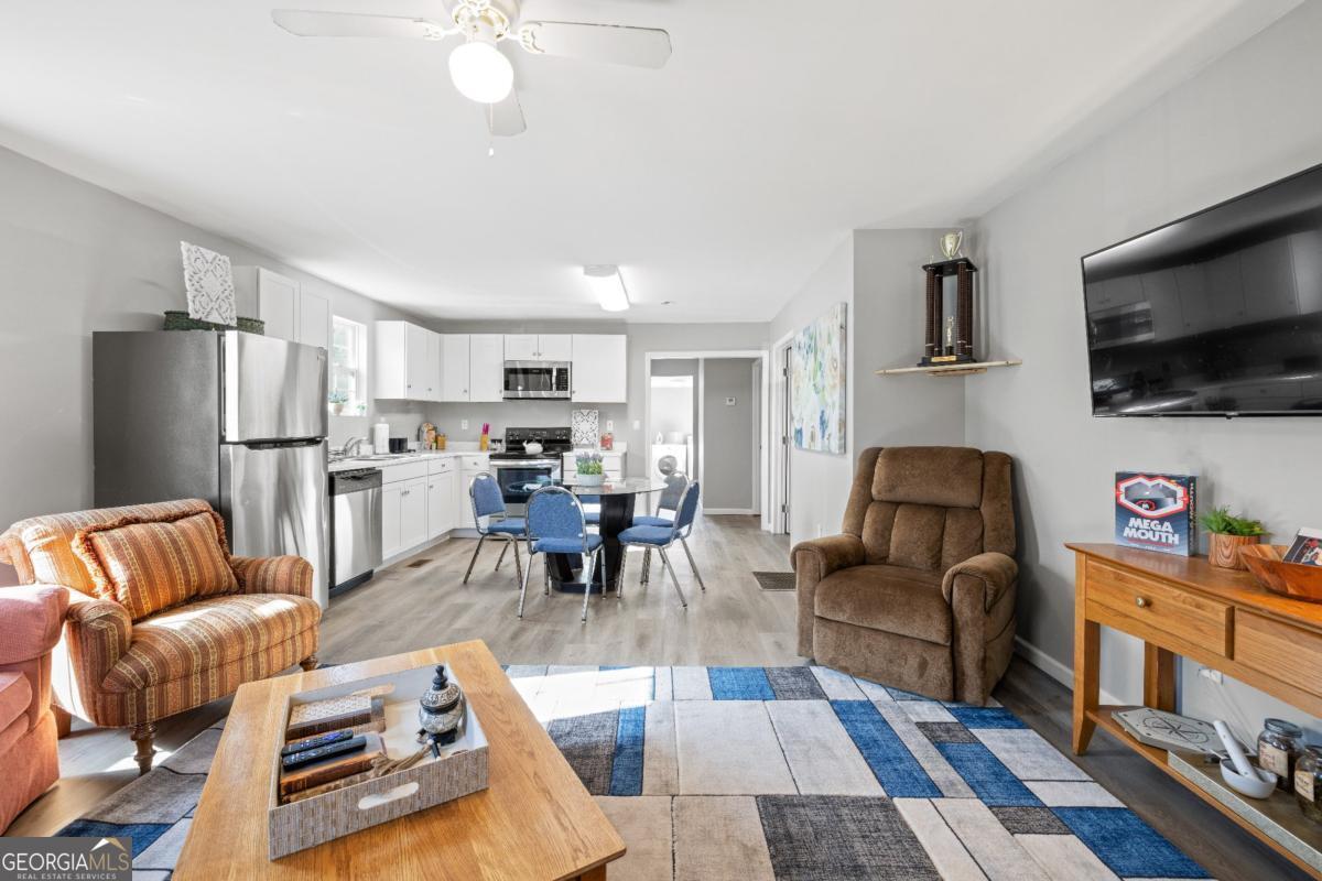 Property Photo: 2222 Lee St SW GA 30014