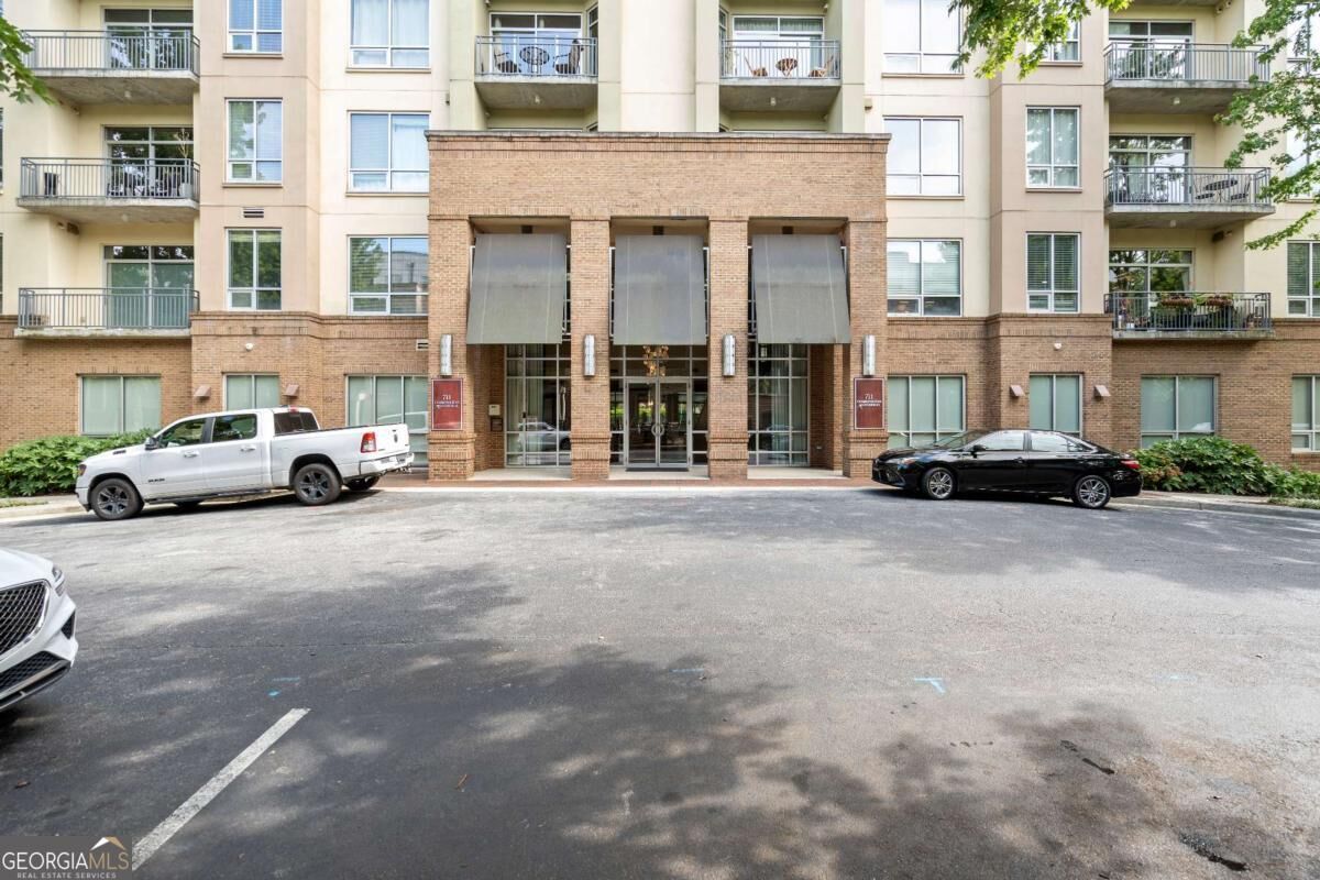 Property Photo: 711 Cosmopolitan Drive NE 442 GA 30324