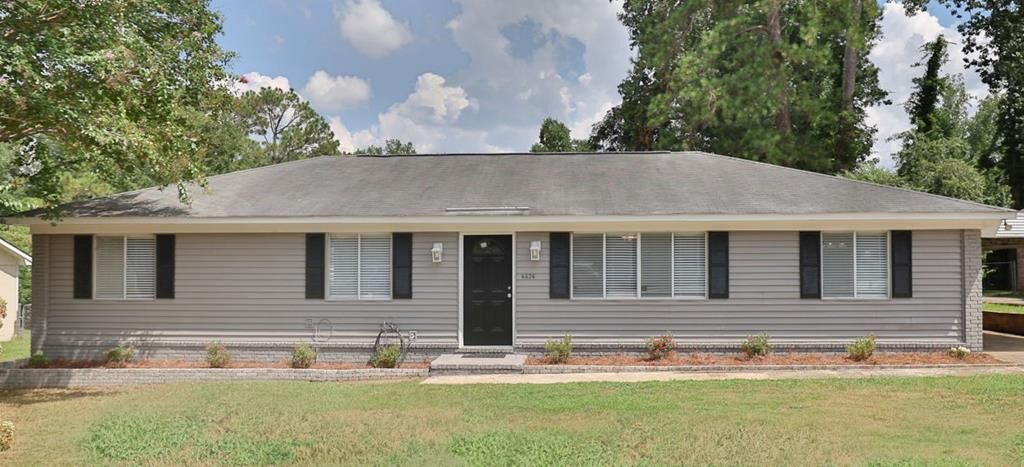 Property Photo: 4536 Kings Point GA 31909