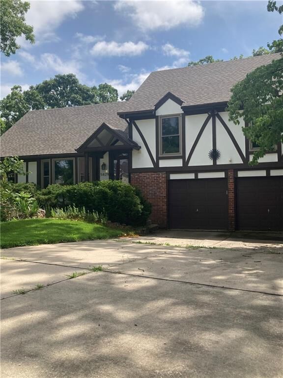 Property Photo: 5829 N Indiana Avenue MO 64119