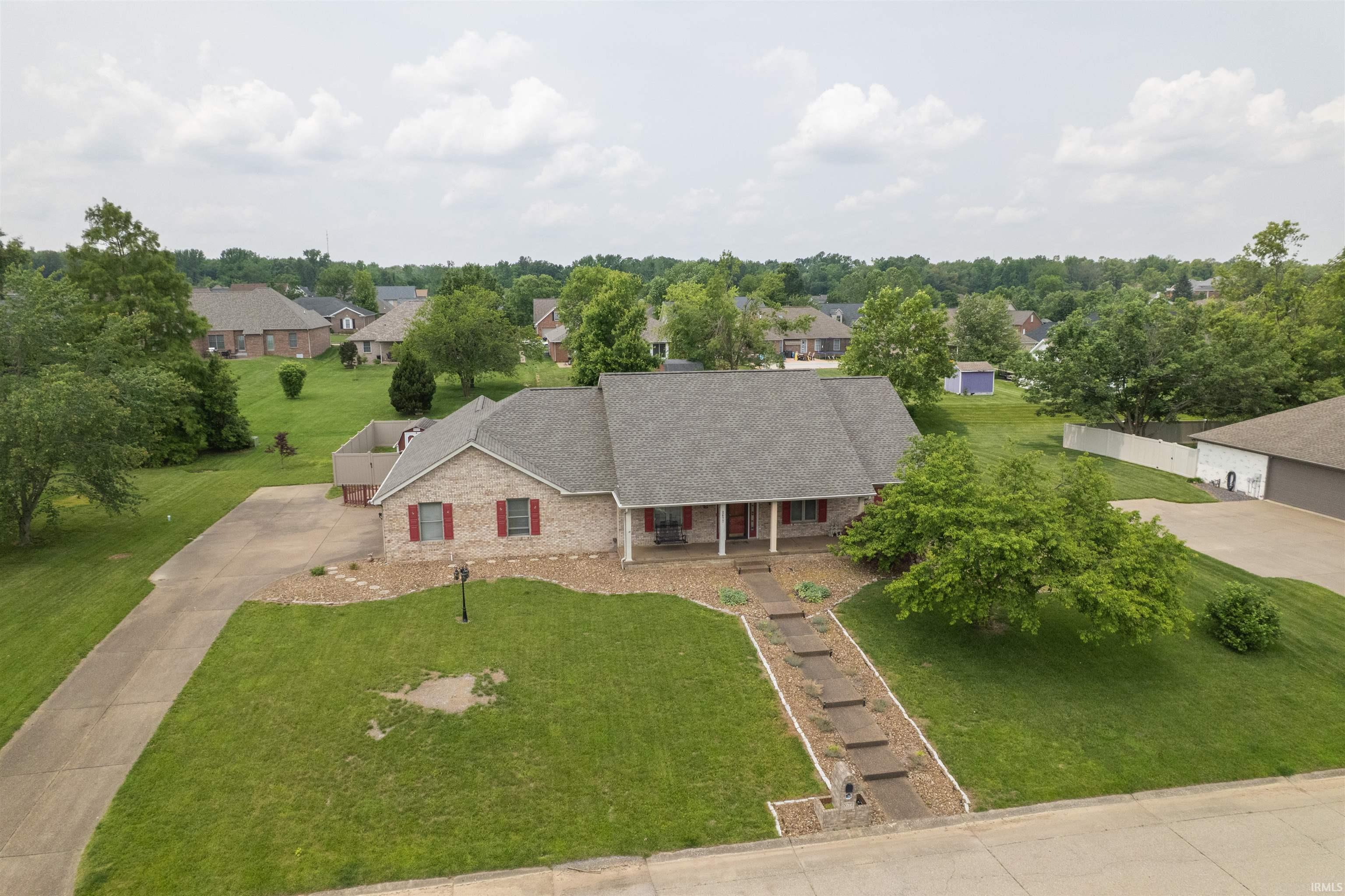 Property Photo: 2677 Briarcliff Drive IN 47630