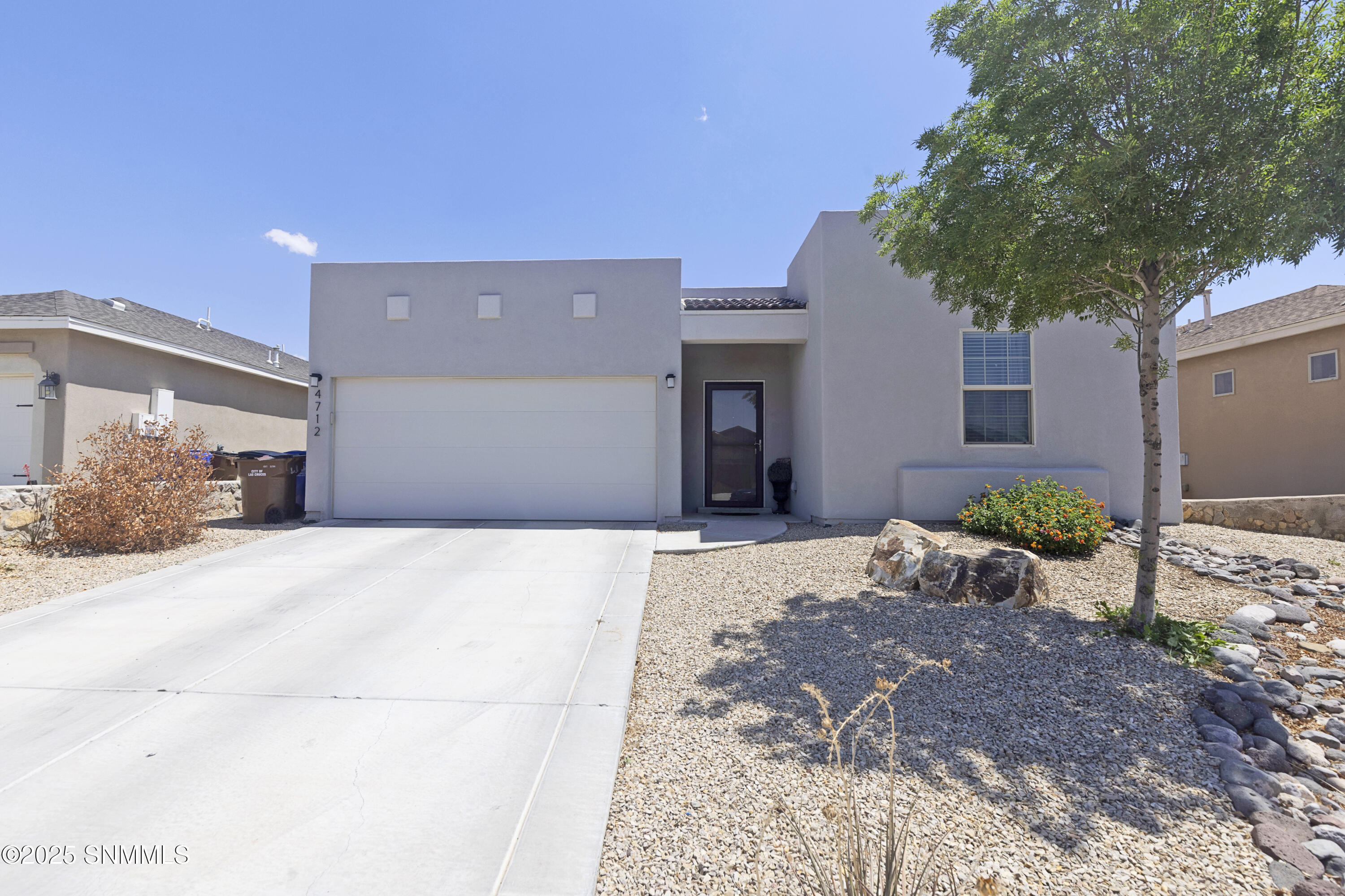 Property Photo: 4712 Kerry Ann Place NM 88012