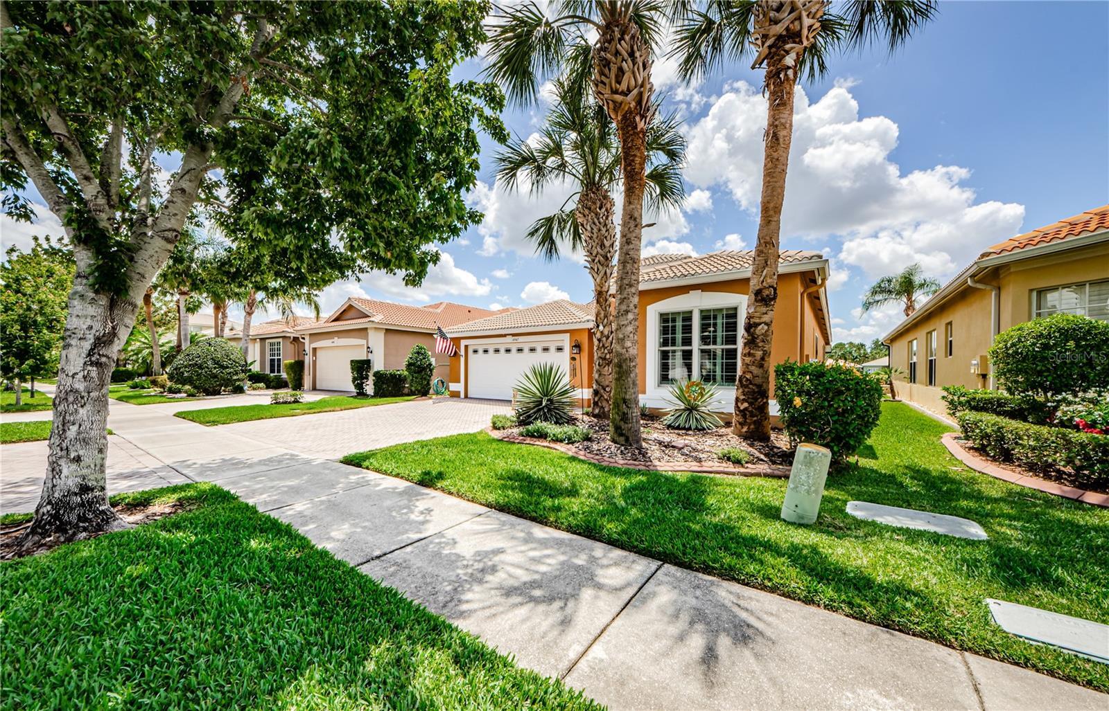 Property Photo: 4947 Sandy Brook Circle FL 33598