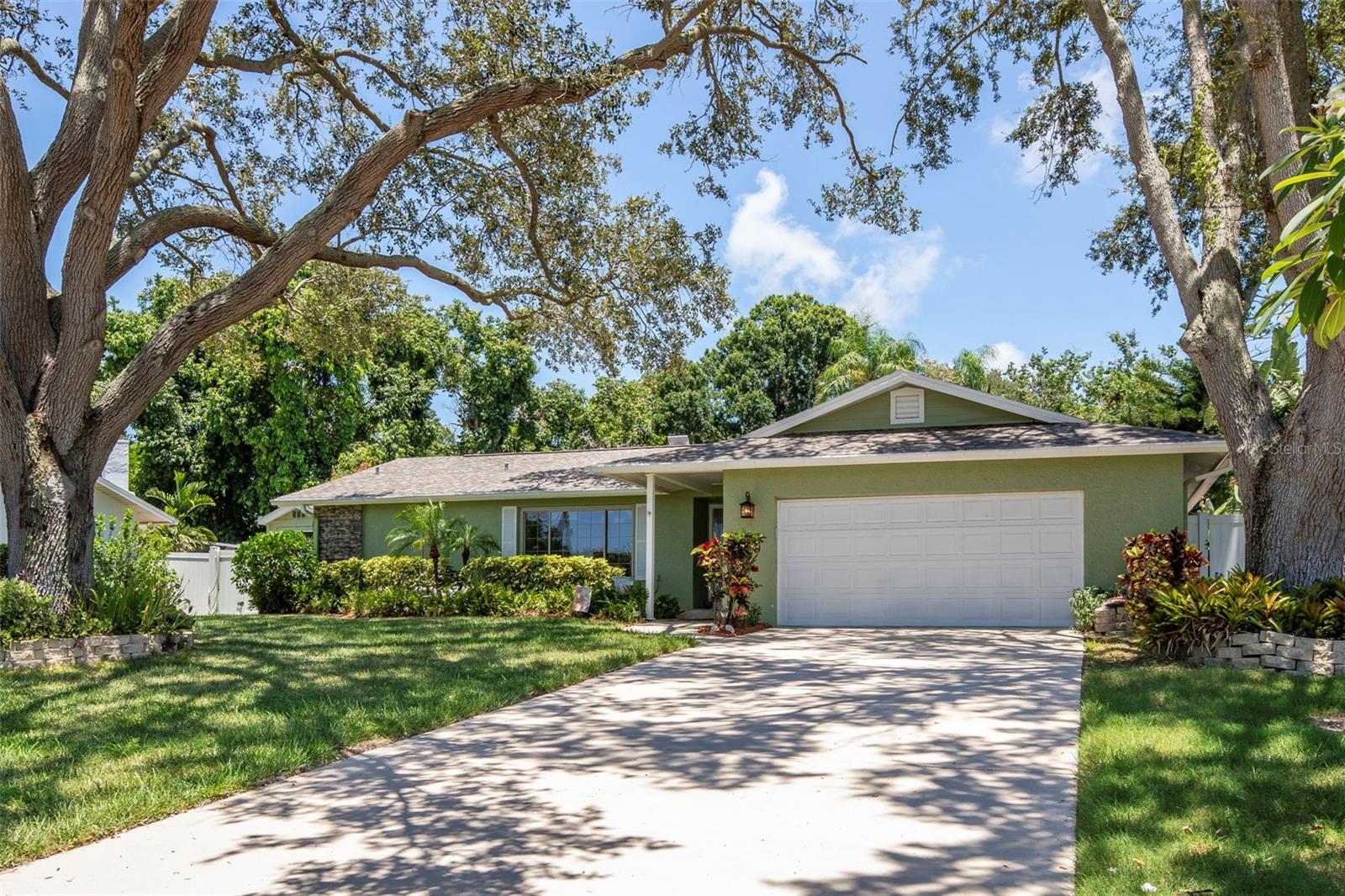 8135 Bayshore Drive  Seminole FL 33776 photo