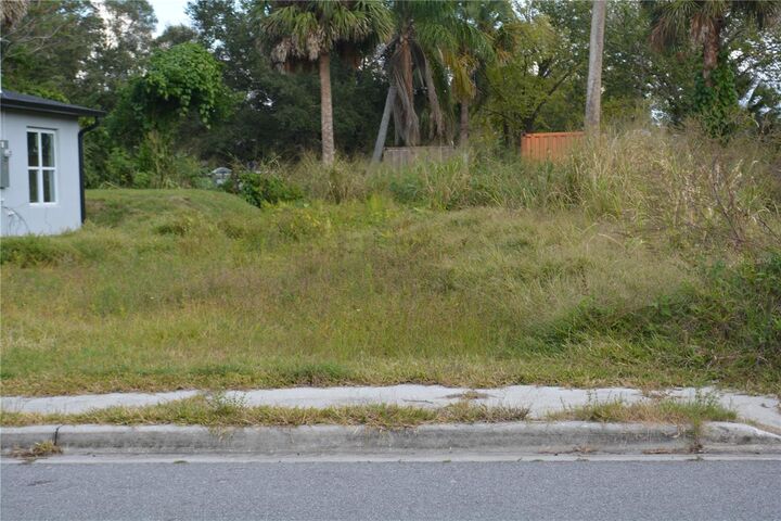 Property Photo: 2229 Randall Street FL 32771