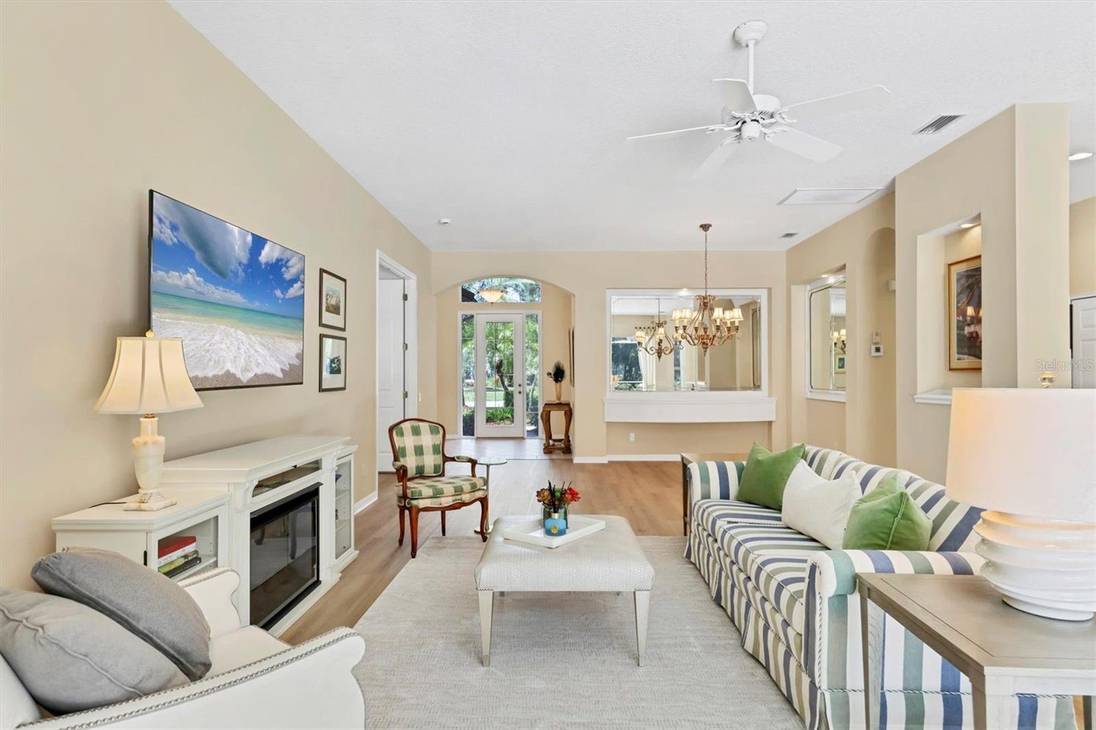 Property Photo:  6935 Lennox Place  FL 34201 