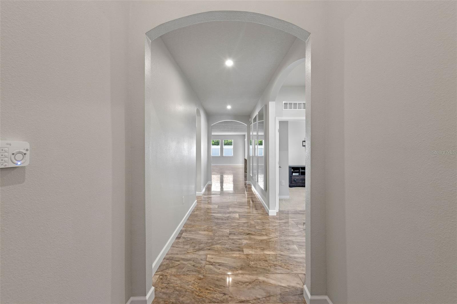 Property Photo: 900 Glazebrook Loop FL 32763