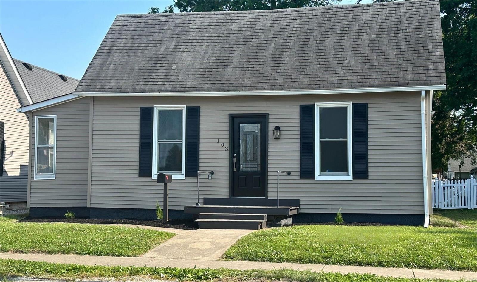 Property Photo: 103 W 5th Street IL 62269