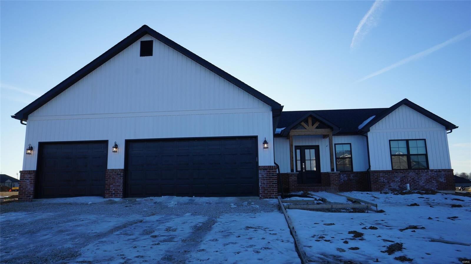 Property Photo:  413 Hayden Drive  IL 62298 