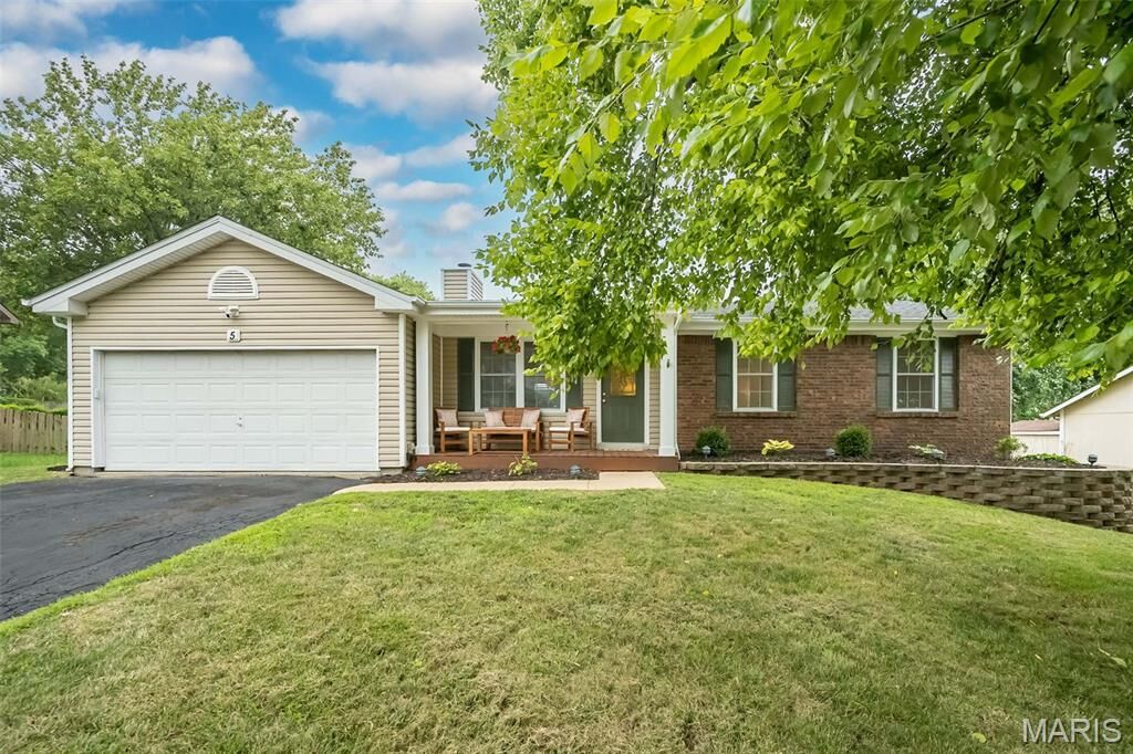 Property Photo:  5 Bee Ridge Court  MO 63376 