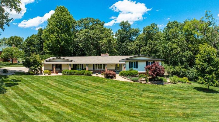 44 Meadowbrook Country Club Est  Ballwin MO 63011 photo
