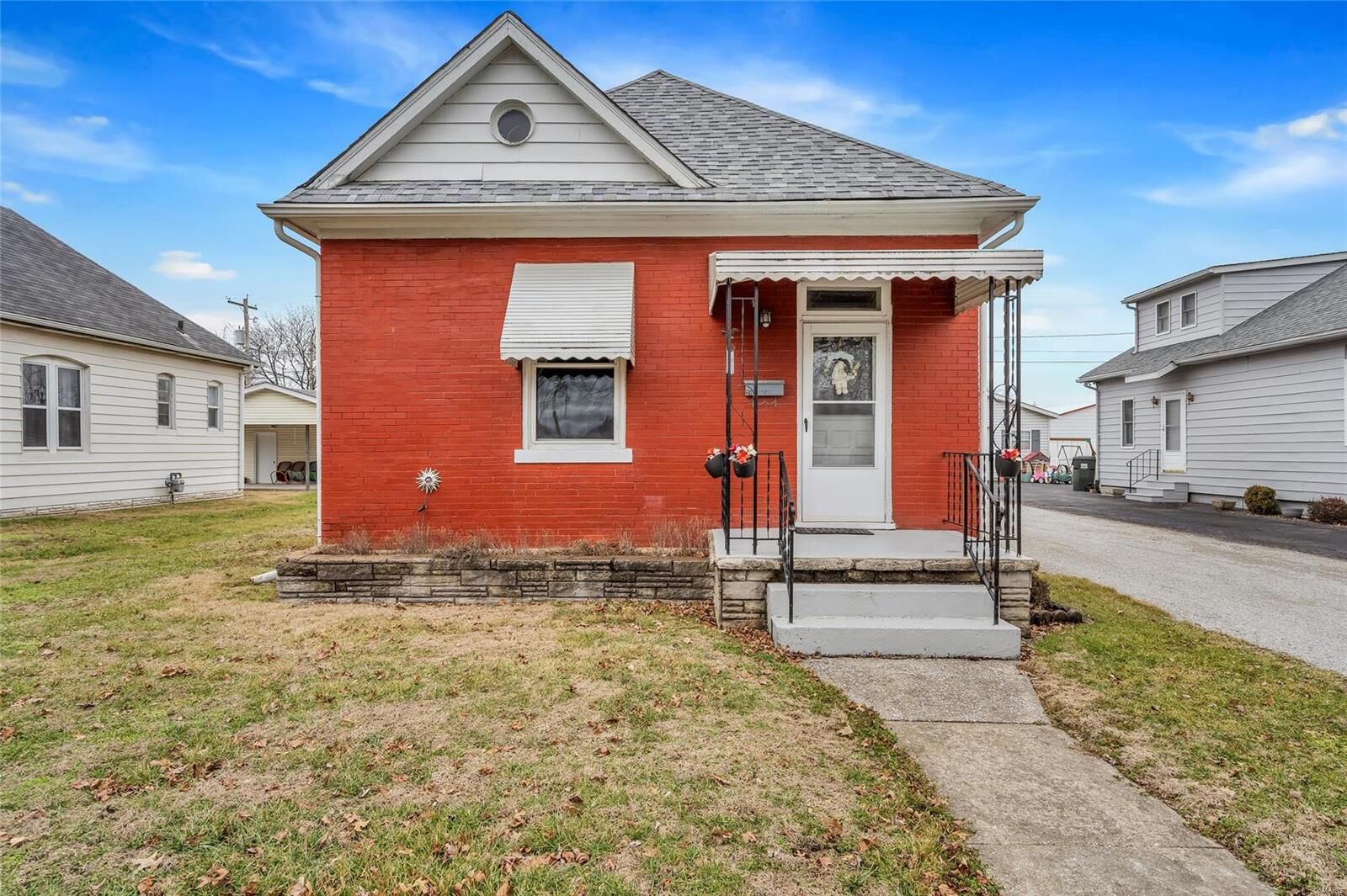 Property Photo:  211 N 4th Street  IL 62239 