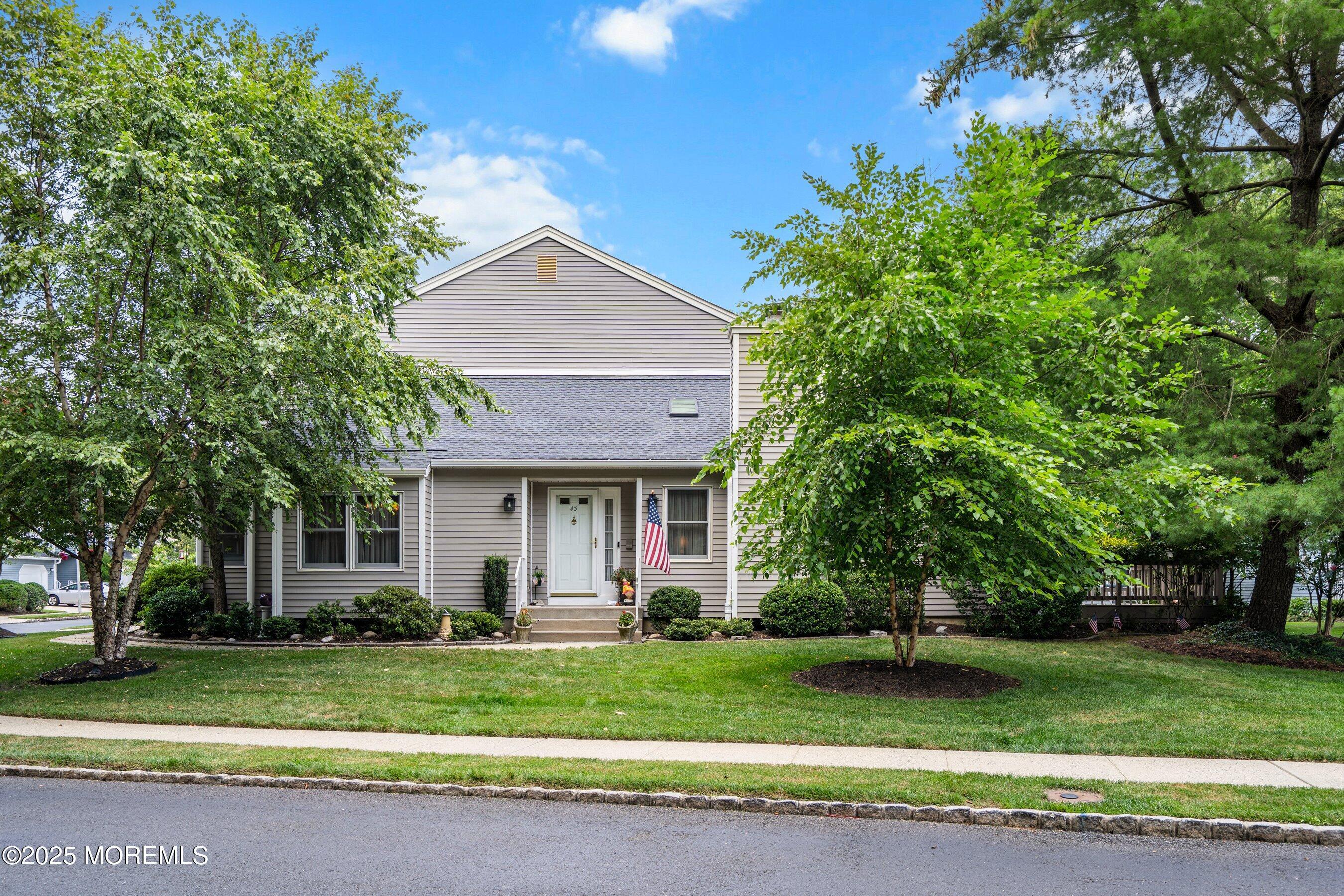 43 Essex Drive  Little Silver NJ 07739 photo