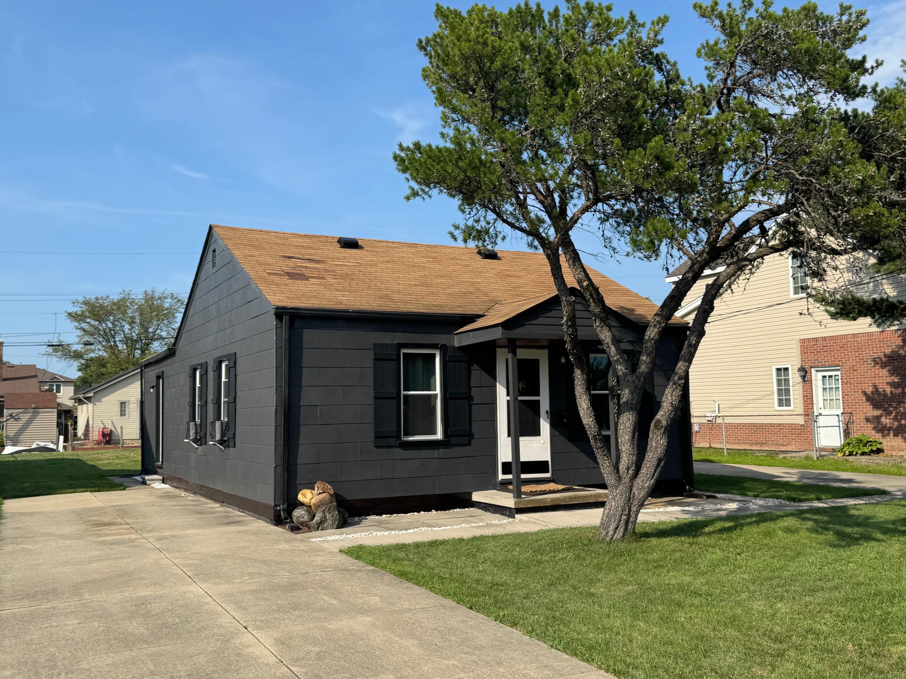 Property Photo: 22421 Maple Street MI 48081