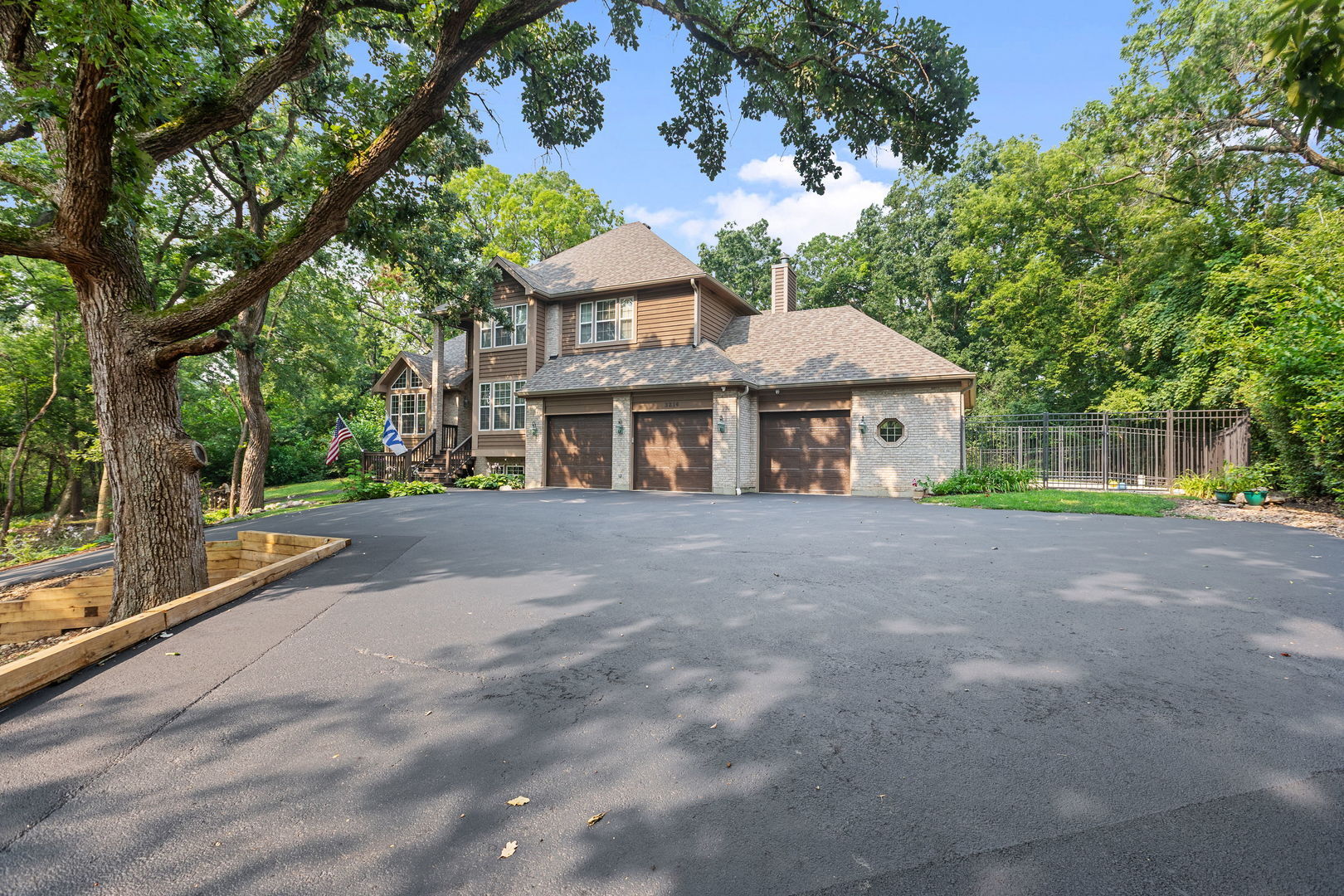 Property Photo:  3214 Chelmsford Drive  IL 60081 