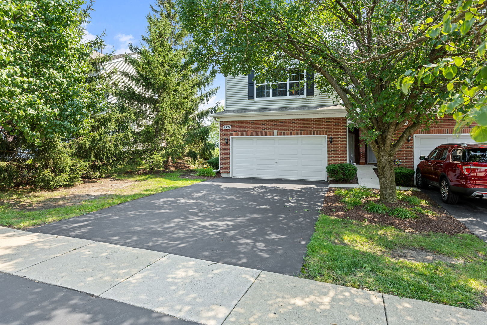 Property Photo: 1521 Envee Drive IL 60490