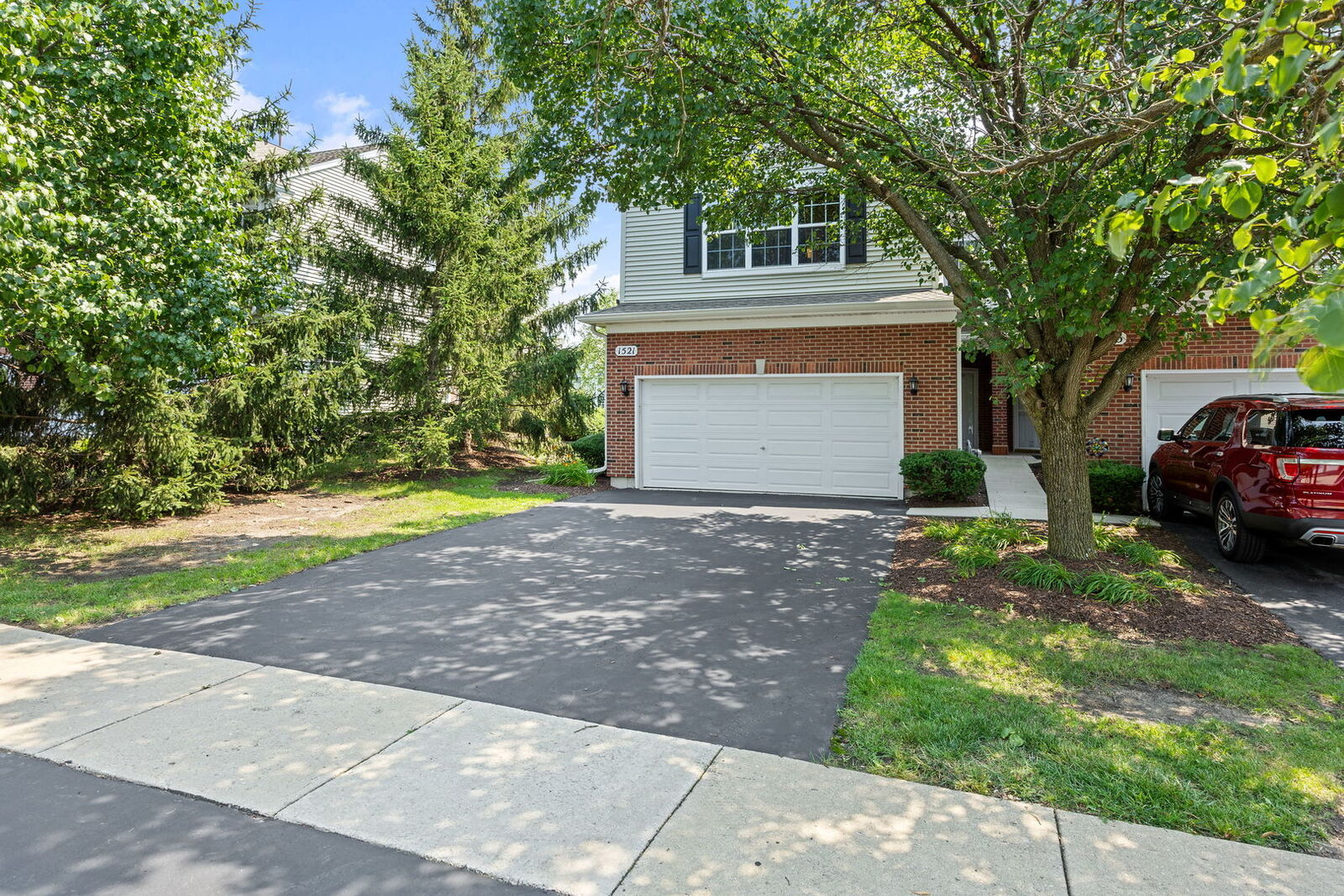 Property Photo:  1521 Envee Drive  IL 60490 