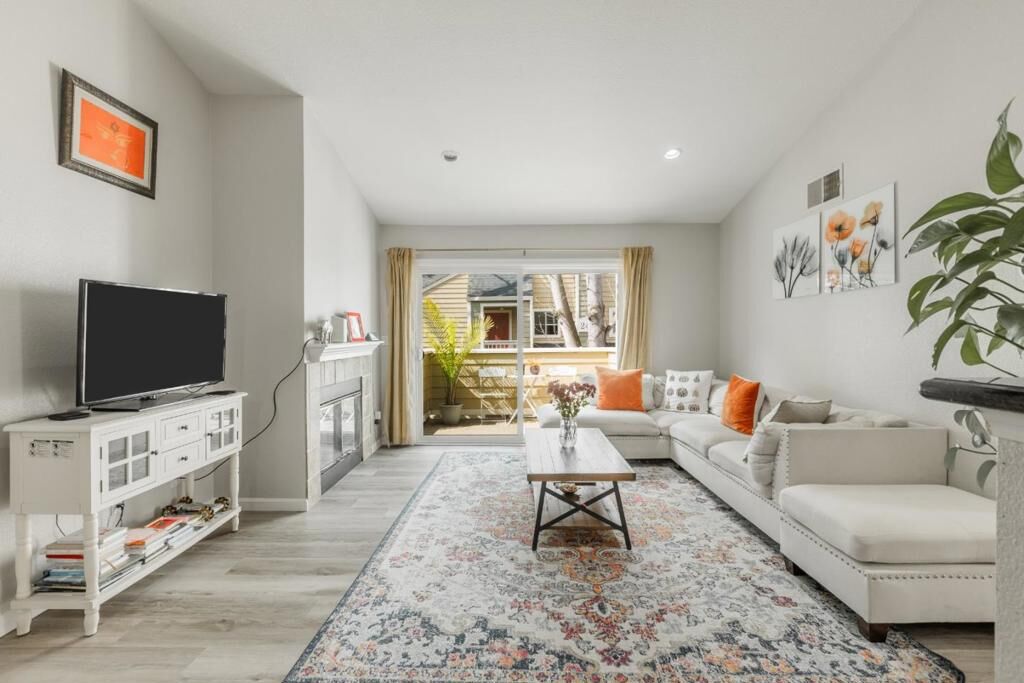 Property Photo: 225 Reflections Drive 27 CA 94583