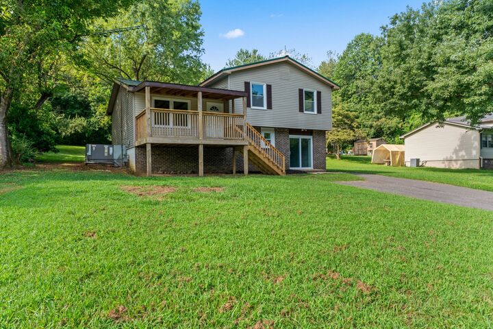 Property Photo:  132 Hoover Dr  TN 37110 
