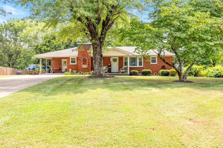 Property Photo: 2015 Highway 70 W TN 37055