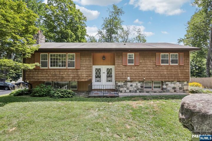 Property Photo:  150 Highland Lakes Road  NJ 07422 