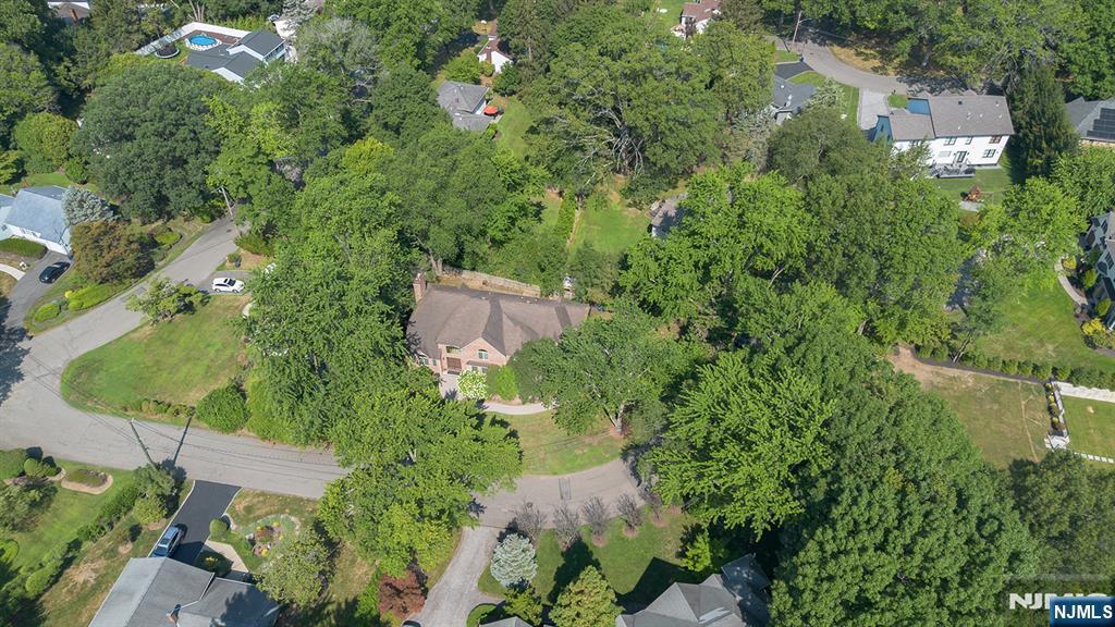 Property Photo: 5 Kenyon Court NJ 07648