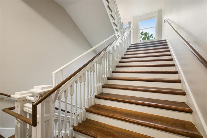 Property Photo: 800 N Rendon Street 404 LA 70119