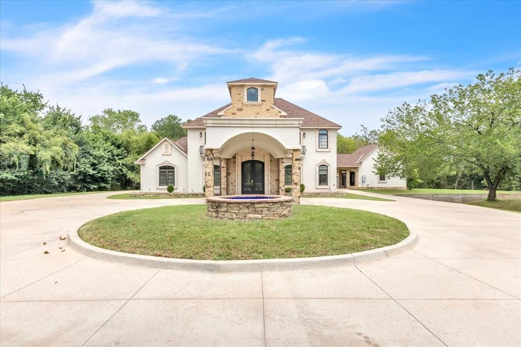 Property Photo:  14000 Edmond Lake Drive  OK 73049 
