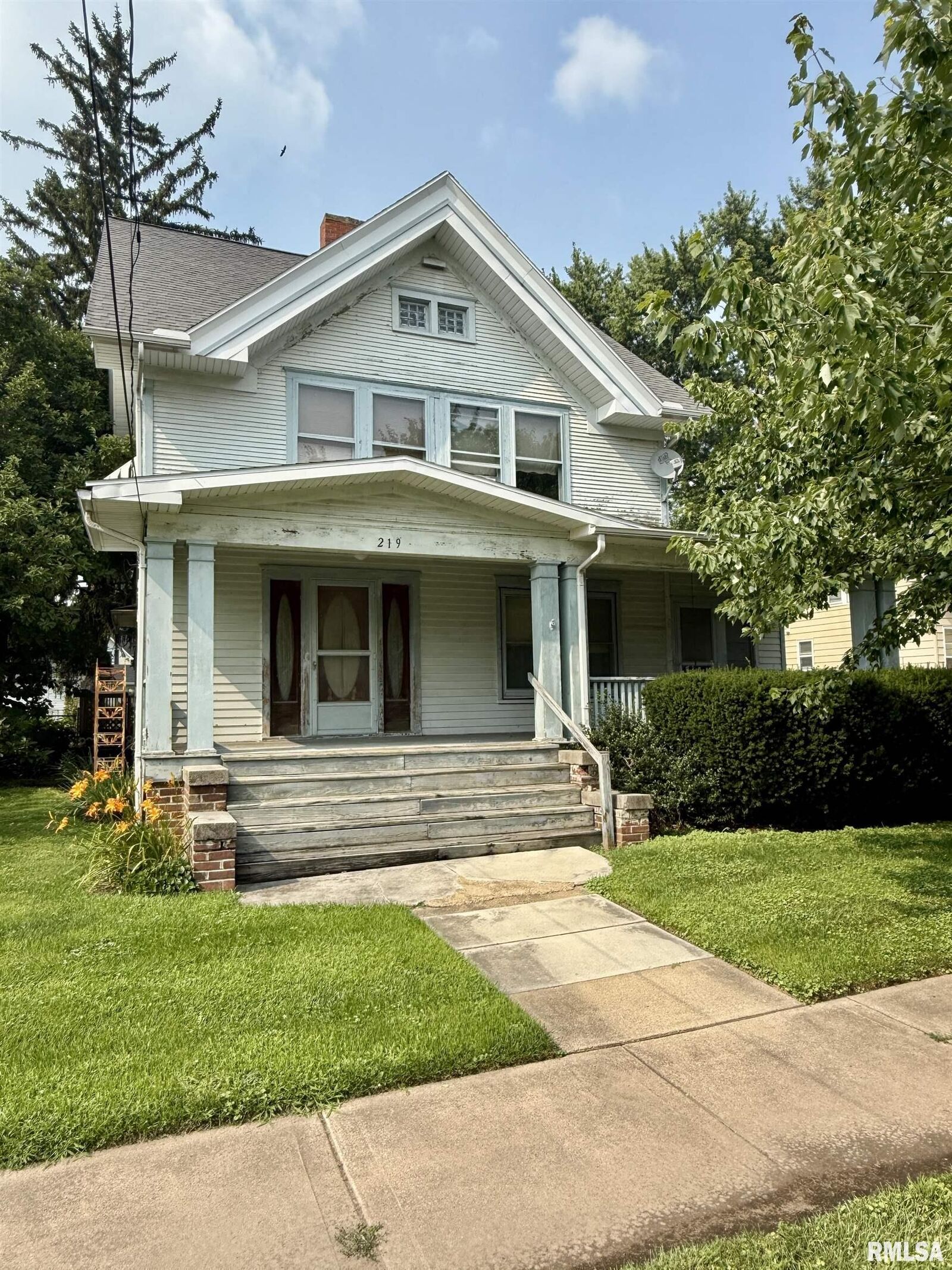Property Photo:  219 W Main Street  IL 61448 