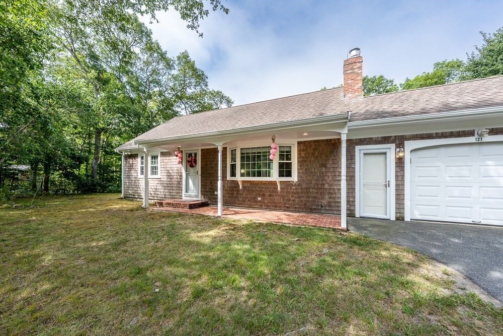 Property Photo:  121 S Yarmouth Rd  MA 02638 