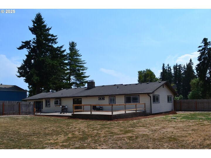 Property Photo:  8601 S Sconce Rd  OR 97013 