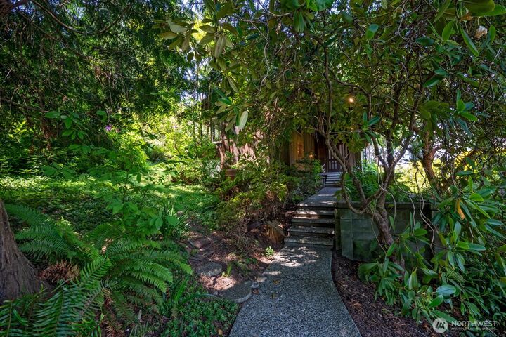 Property Photo: 9309 Fauntleroy Way SW WA 98136