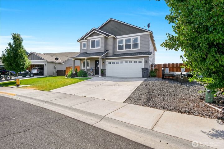 Property Photo: 35 Parkside Loop WA 98823